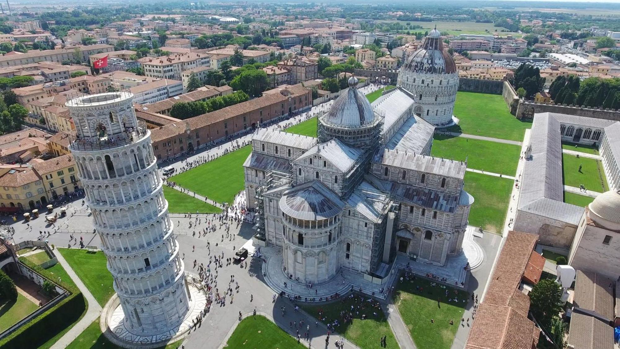 Santa Maria a Monte Art Suite Gallery - Tuscany - Medieval Town Close To Florence, Pisa, Lucca, Chianti Zone, Versilia מראה חיצוני תמונה